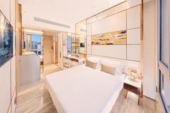 Day Use Room Package (16-hour stay from 7am to 11pm)